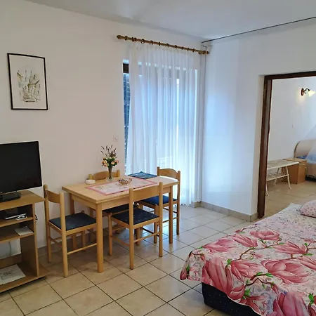 1000 Flowers شقة ستاري غراد