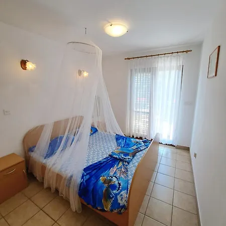 Apartment 1000 Flowers Stari Grad (Hvar)