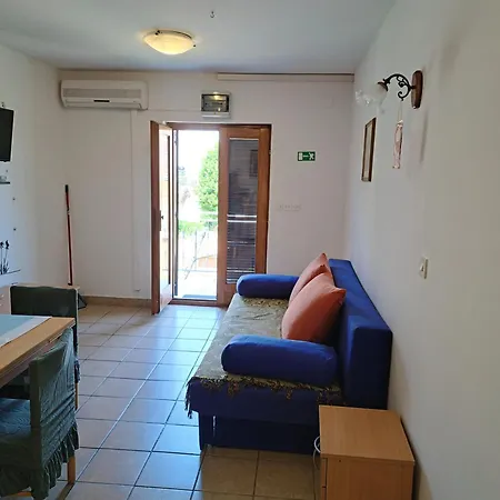 Apartment 1000 Flowers Stari Grad (Hvar)