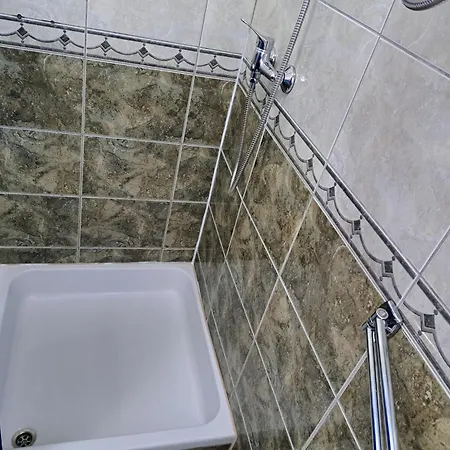 1000 Flowers شقة ستاري غراد