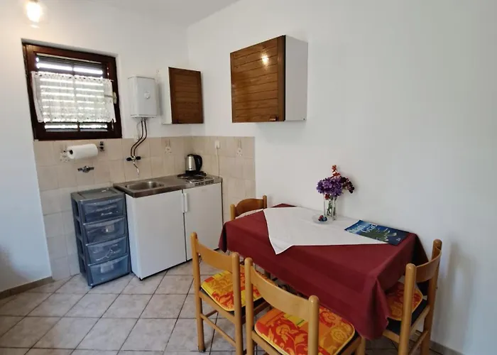 Apartment 1000 Flowers Stari Grad (Hvar)