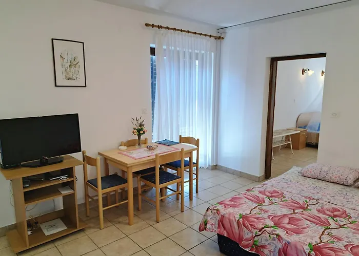 1000 Flowers Apartment Stari Grad (Hvar)