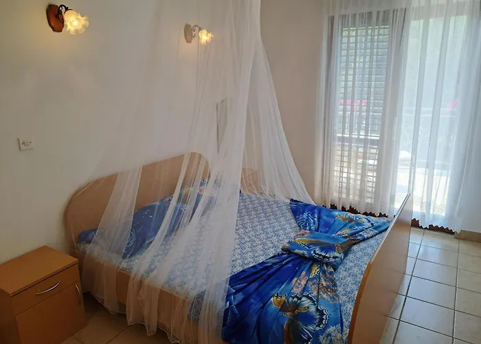 1000 Flowers Apartment Stari Grad (Hvar)