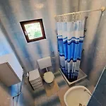 1000 Flowers Apartman *